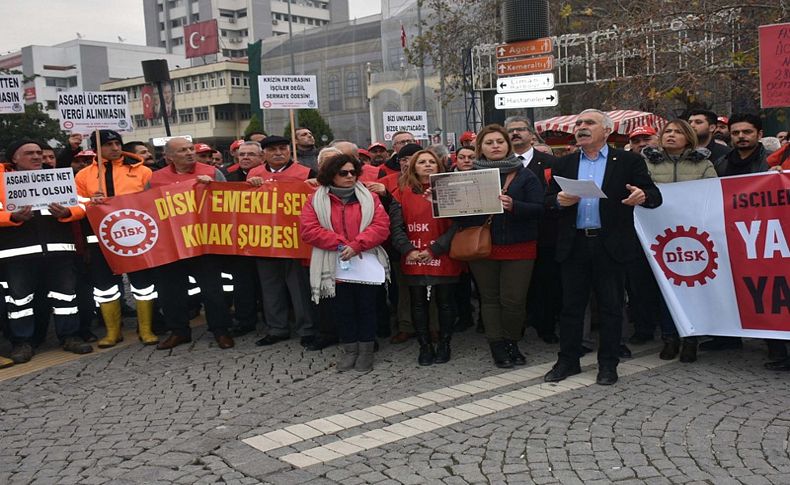 DİSK'ten İzmir'de asgari ücret eylemi... 2 bin 800 lira olsun!