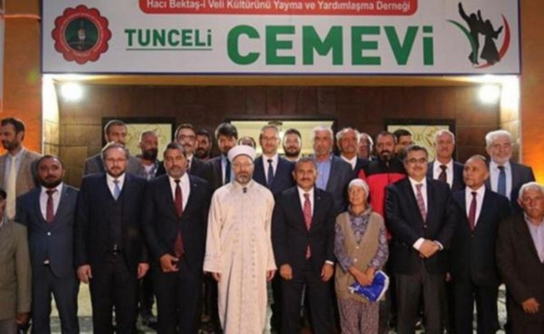 Diyanet İşleri Başkanı: İlk kez bir cemevini ziyaret etti