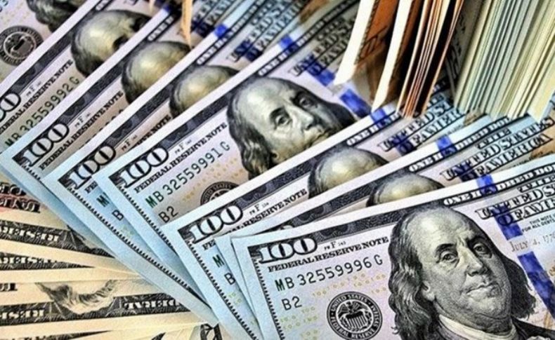 Dolar 7,70'in altını gördü