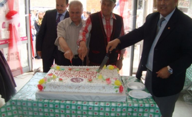 Dostluk Buketleri Bayan Derneği Simav'da kermes düzenledi