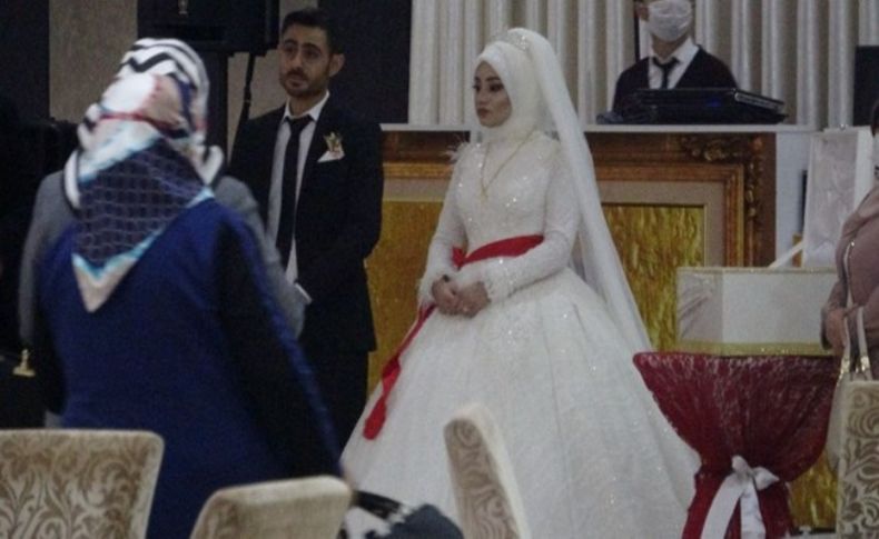 Düğüne polis baskını: Ağlayan gelini arkadaşları teselli etti