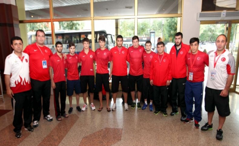 Dünya Gençler Güreş Şampiyonası Bulgaristan’da başlıyor