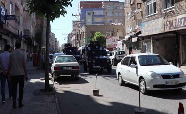 Dur ihtarına uymayıp polise ateş açtı: 1 şehit