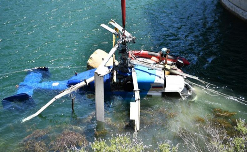 Düşen helikopter böyle çıkarıldı