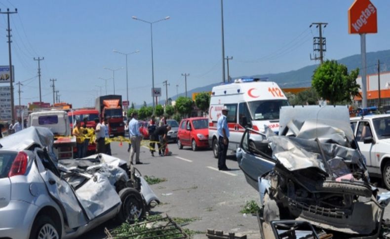 Edremit’te trafik kazası: 2 ölü