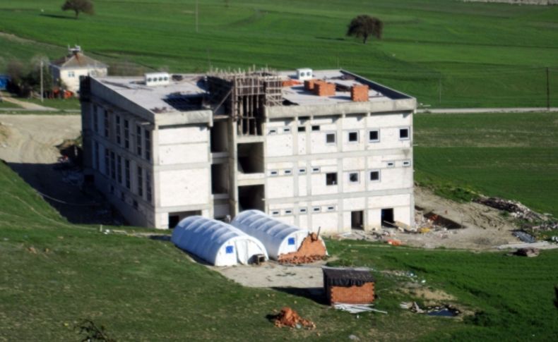 Eflanililer Devlet Hastanesi'nin acilen bitirilmesini istiyor