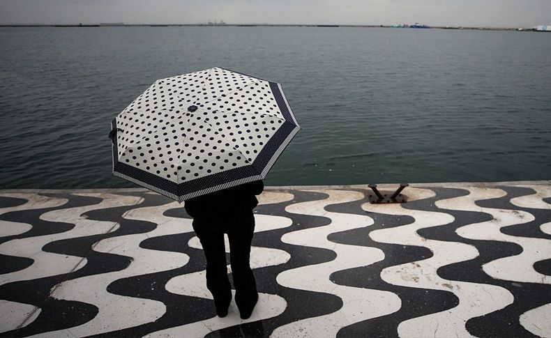 İzmirliler dikkat! Meteoroloji'den uyarı üstüne uyarı
