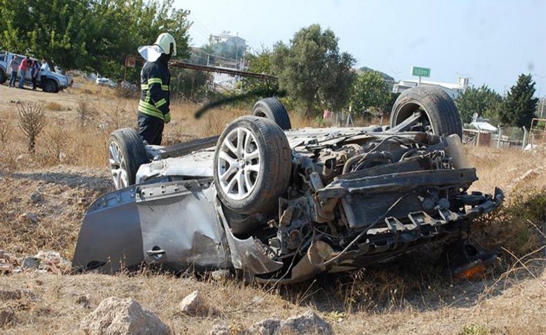 Ege'de yollar kan gölü: 1 ölü, 22 yaralı