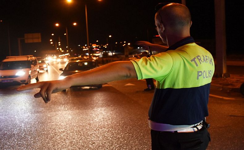 Ege sahillerinde trafik yoğunluğu: O yollara dikkat!