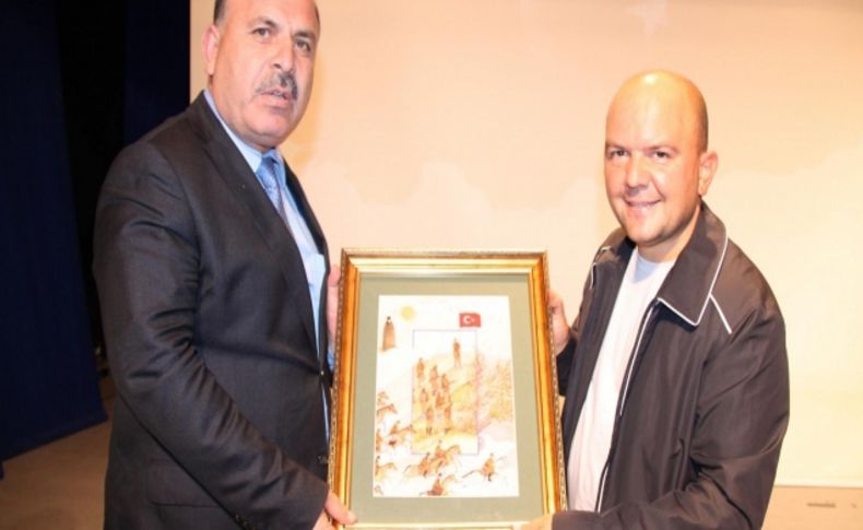 Eğitimci yazar Uğurluel Kurtuluş Savaşı'nı anlattı
