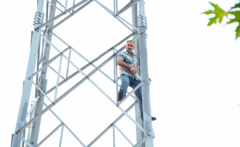 Elektrik direğinde intihar şov