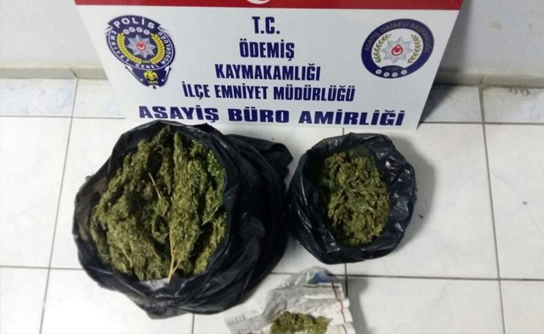 Elindeki poşetten 1 kilo 250 gram zehir çıktı