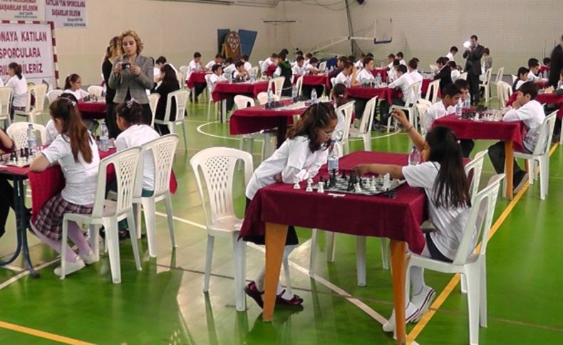 Elmadağ'da satranç şampiyonası