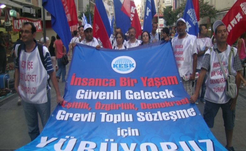Emeklilerin yürüyüşü başladı