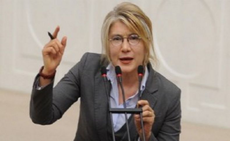 CHP'de şok istifa