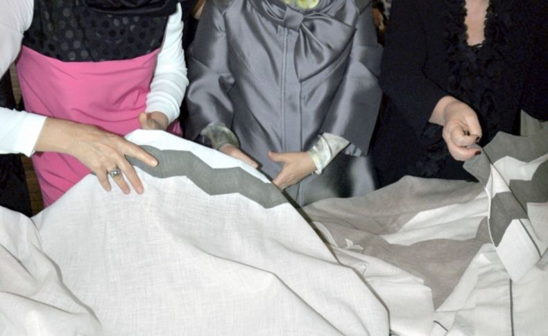 Emine Erdoğan, kermeste 17 parça eşya satın aldı