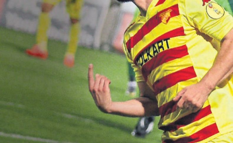 Göztepe o futbolcuyla 1 yıl uzattı