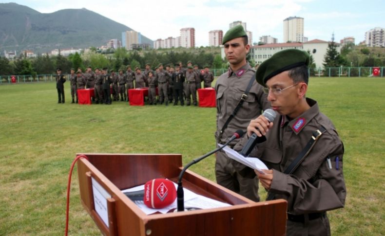 Engelliler, asker olmanın sevincini yaşadı