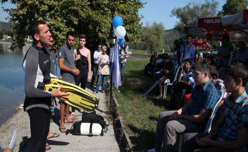 Engelliler Sapanca Gölü’nde dalış yaptı