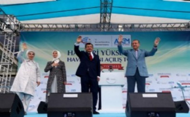 Hakkari Havalimanı açıldı, Davutoğlu ismini açıkladı