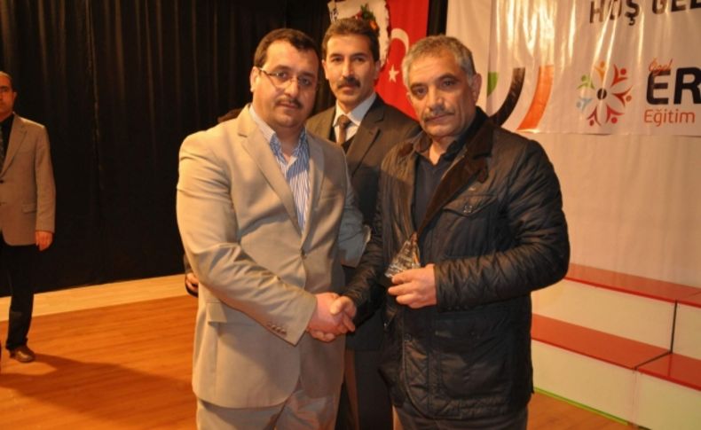 Ergin Koleji, Sayısal Bilimler Olimpiyatı'nda dereceye girenleri ödüllendirdi