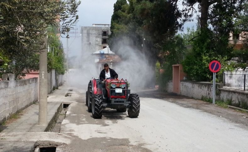Erzin'e Peygamber Efendimiz'i anmak için gül suyu sıkıldı