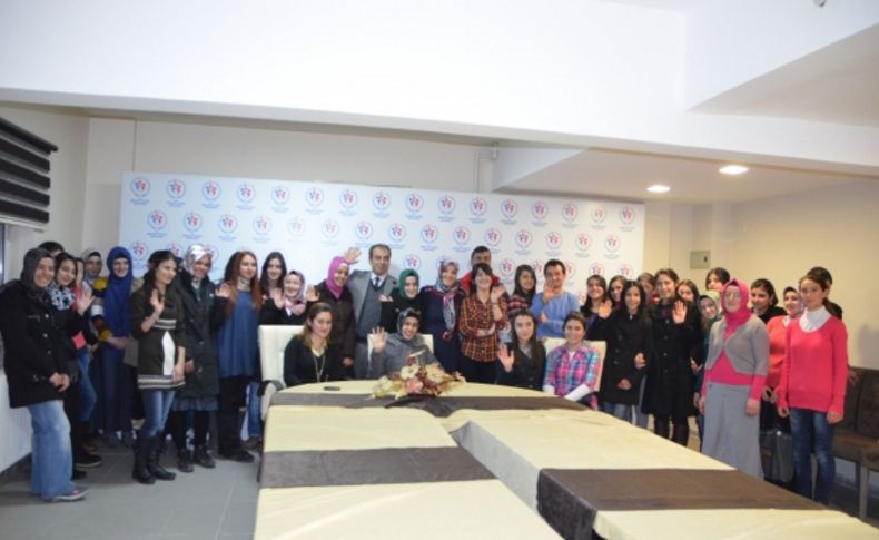 Erzurumlu öğrenciler hem şehirlerini hem Trabzon'u gezdi