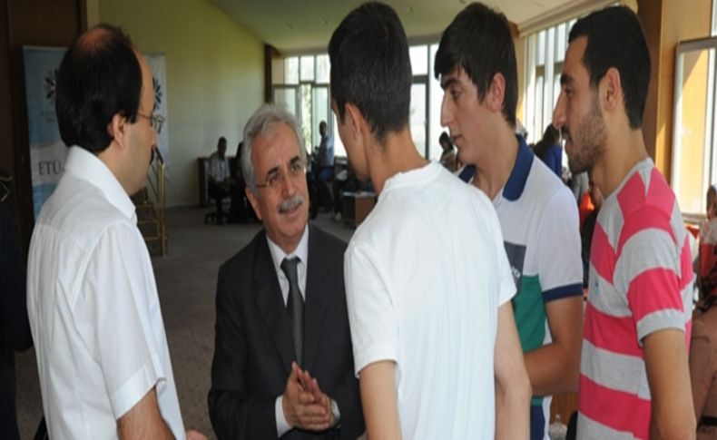 ETÜ'lü 624 öğrencinin kayıt heyecanı başladı