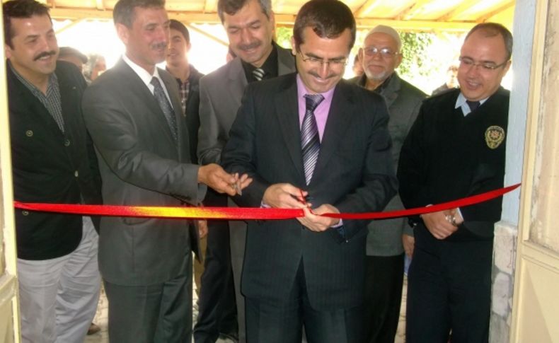 Ev hanımları, ihtiyaç sahibi öğrenciler yararına kermes düzenledi