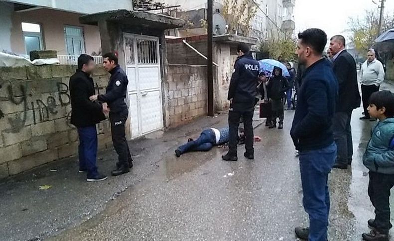 Evli kadını taciz eden adamı mahalleli linç etti