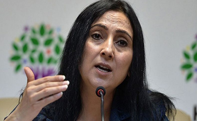 Figen Yüksekdağ İzmir'de hakim karşısına çıktı