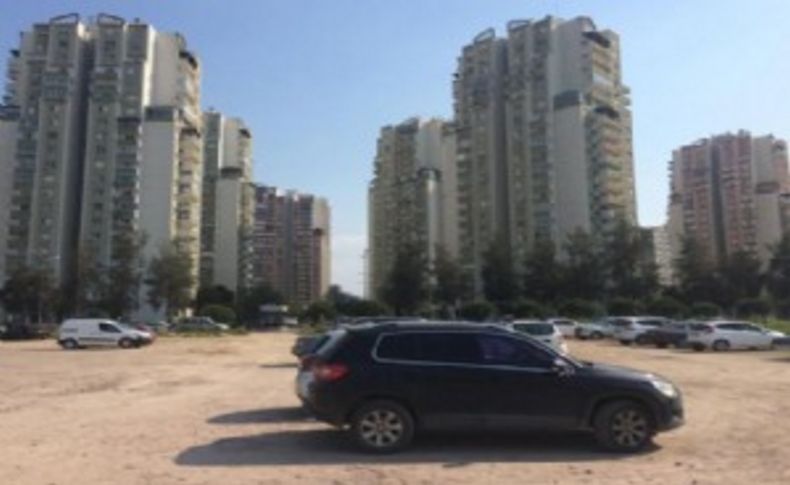 Eski eş dehşeti:Karşıyaka'da öğle vakti sokak ortasında kurşun yağdırdı!