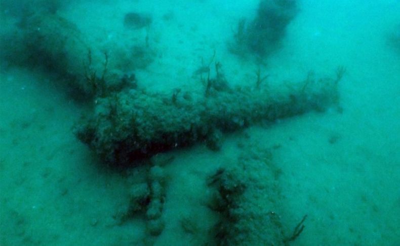 Foça açıklarında 18. yüzyıldan kalma savaş gemisi batığı bulundu