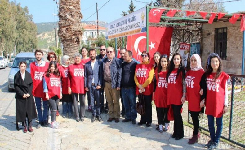 Foça AK Parti'den referandum ofisi