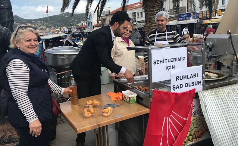 Foça CHP şehitler için lokma döktürdü