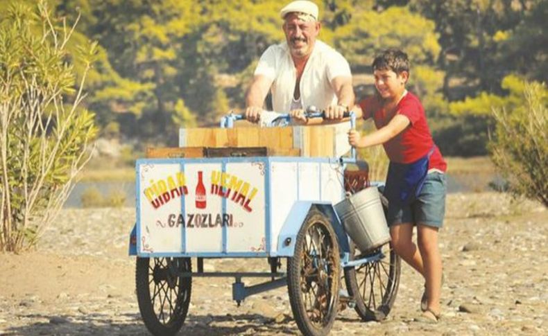 Foça'da açık havada sinema keyfi