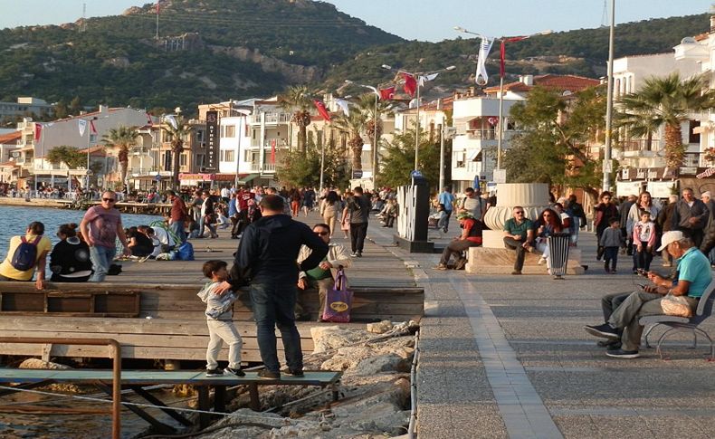 Foça'da ekim ayının sonunda yaz havası