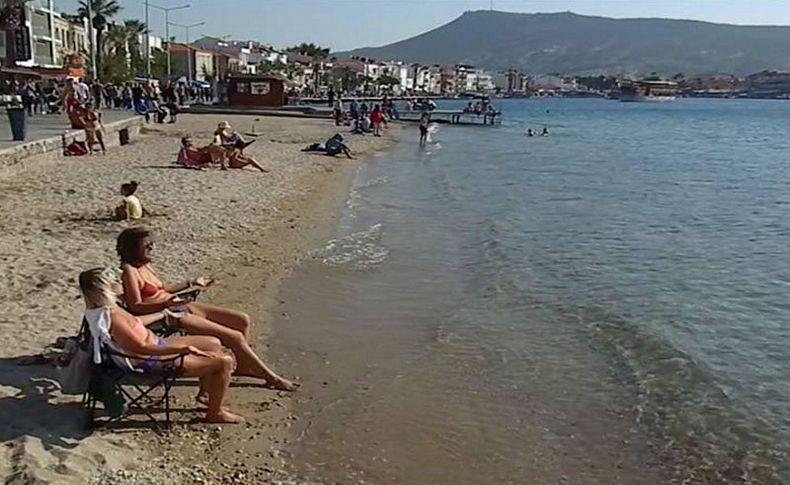 Foça'da Ekim ortasında deniz keyfi