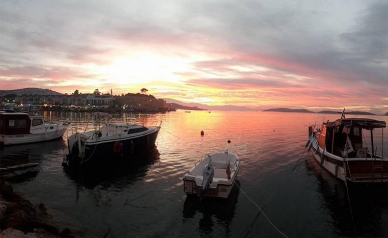 Foça'da gün batımı güzelliği