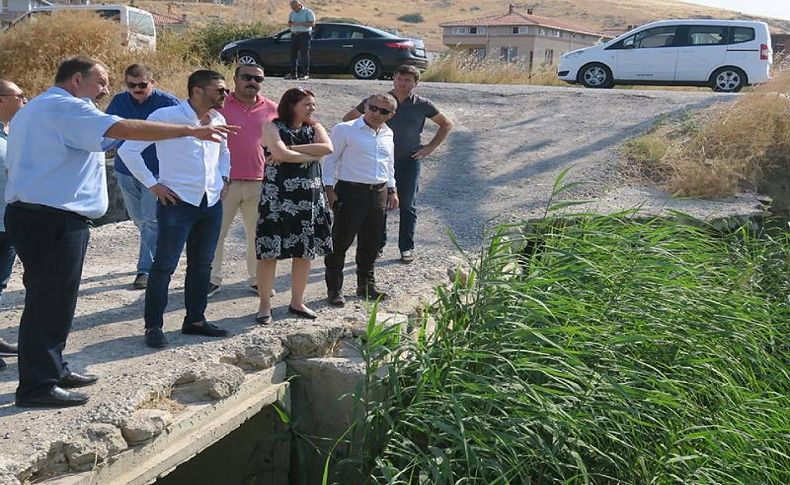 Foça'da kış öncesi dere bakımı