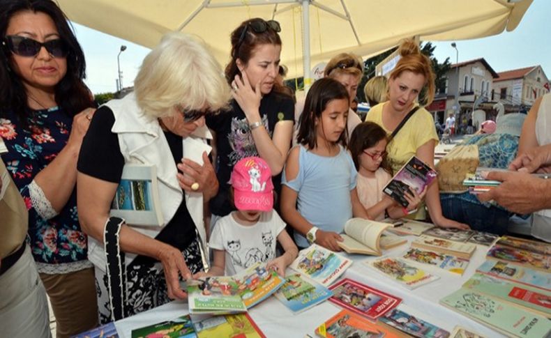 Foça'da kitap şenliği