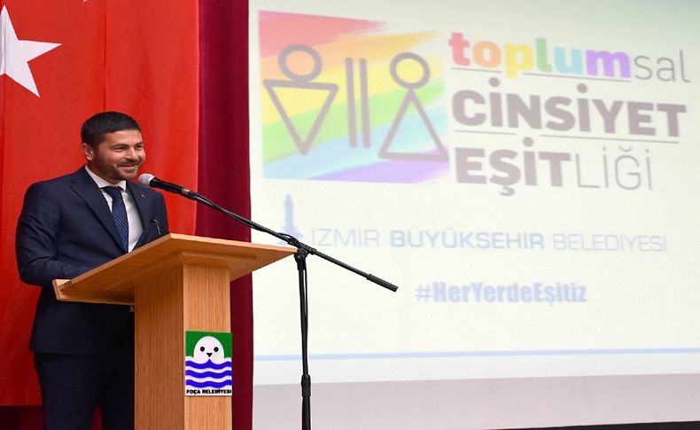 Foça’da, 'Toplumsal Cinsiyet Eşitliği' paneli