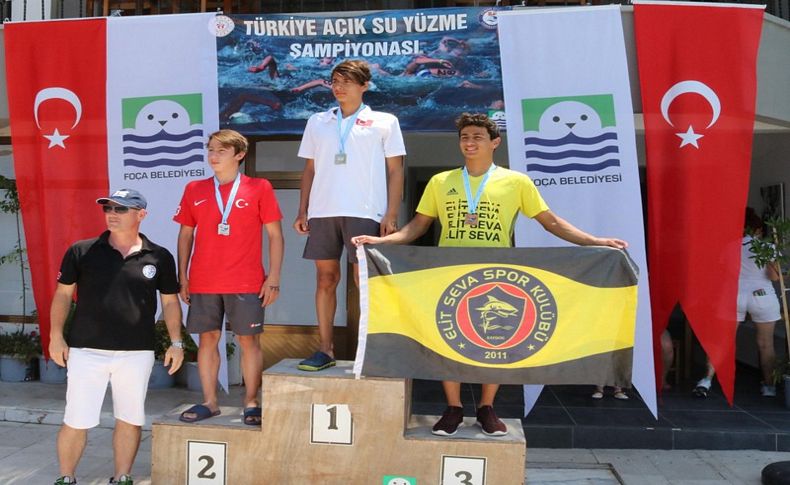 Foça'da yüzme heyecanı