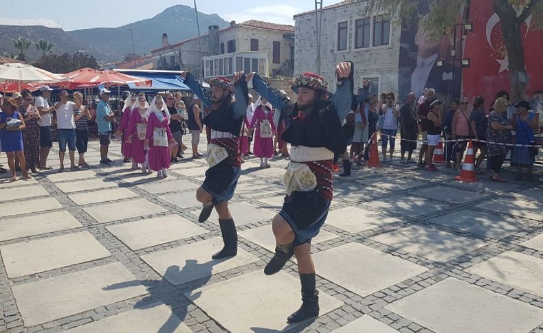 Foça'yı festival sevinci sardı