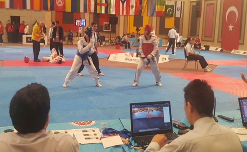 Genç taekwondocular Foça'yı uluslararası arenada temsil etti