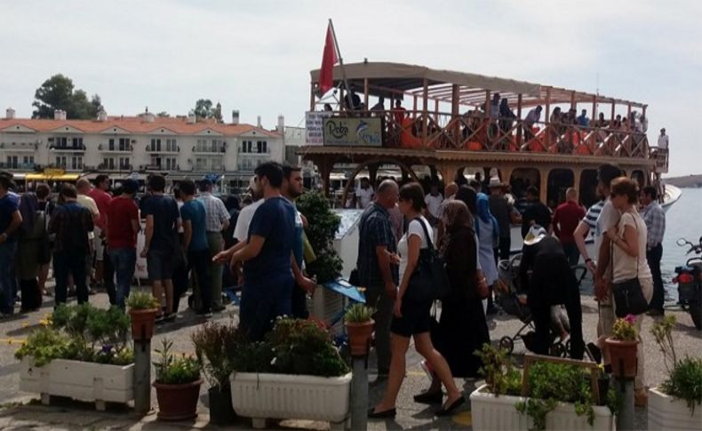 Ramazan öncesi Foça'da yoğunluk