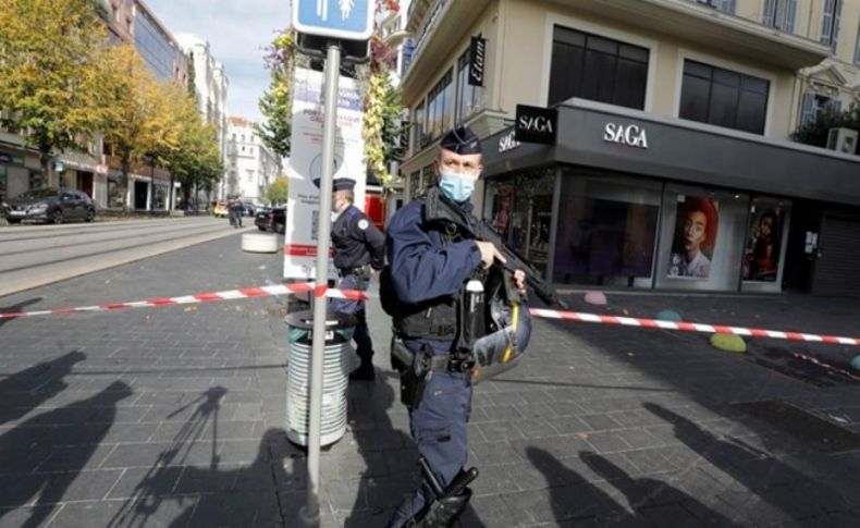 Fransa’da kilise yakınında bıçaklı saldırı: 3 ölü