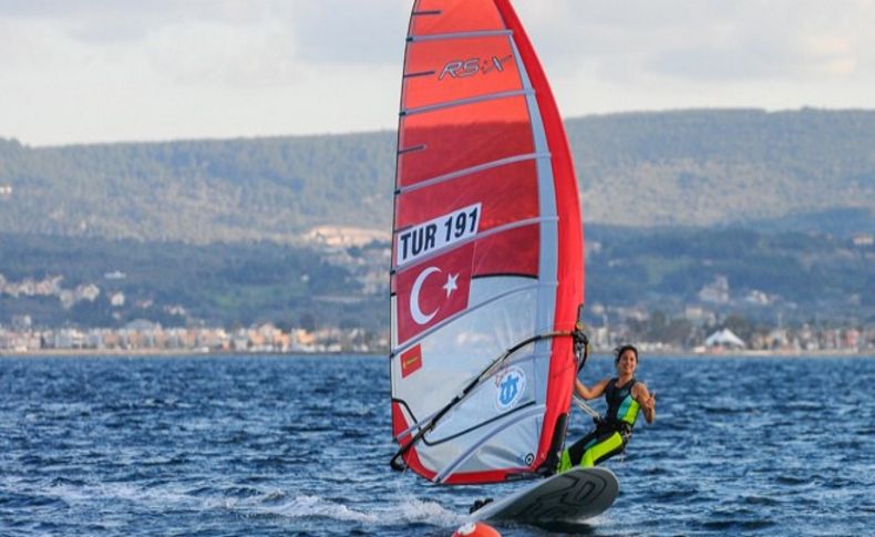 Fransa'ya yelken açtı