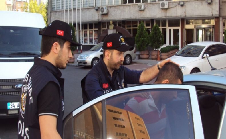 Gasp ettiği yerde telefon borcunu sorgulatınca yakayı ele verdi