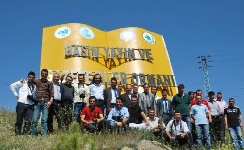 Gazeteciler, 500 fidanı toprakla buluşturdu